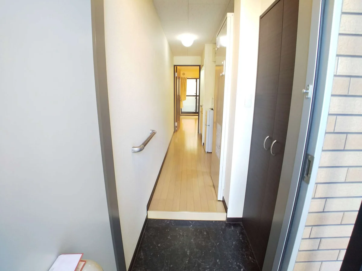 玄関ドアは防犯サムターン設置