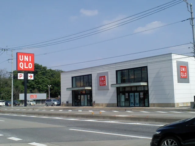ユニクロ　栃木店まで500m