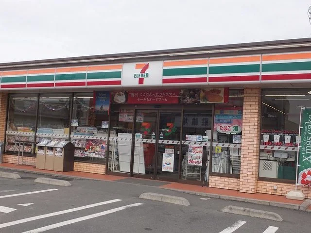 セブンイレブンまで1000m