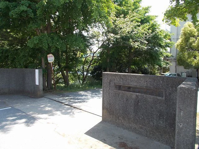 市立姉崎中学校まで1400m