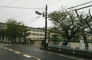 豊川市立三蔵子小学校まで1000m