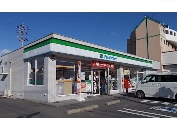 ファミリーマート羽島竹鼻店まで400m