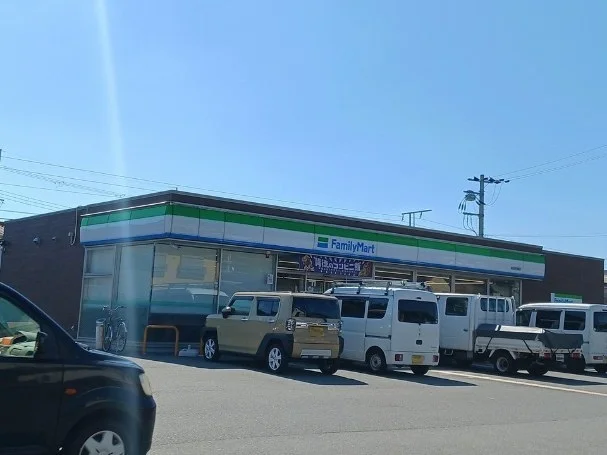 ファミリーマート高砂魚橋店まで550m