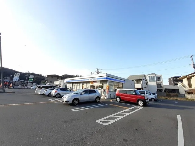 ローソン高知百石町二丁目店まで229m