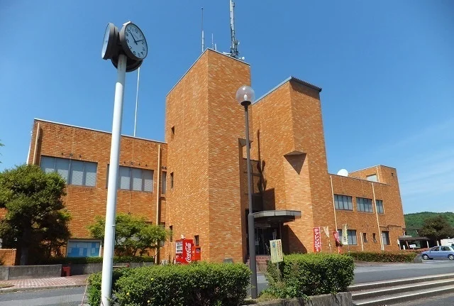 三次市役所三良坂支所まで3600m