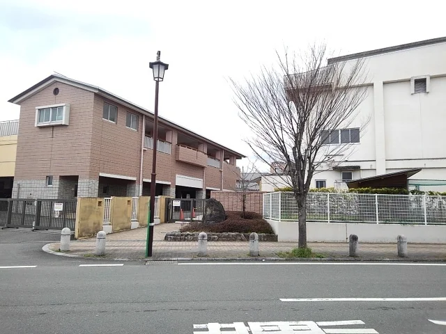 中広川小学校まで1160m