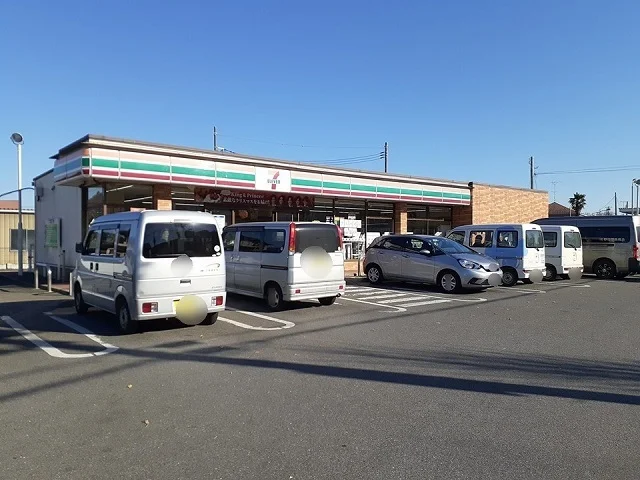 セブンイレブン坂東岩井店まで350m