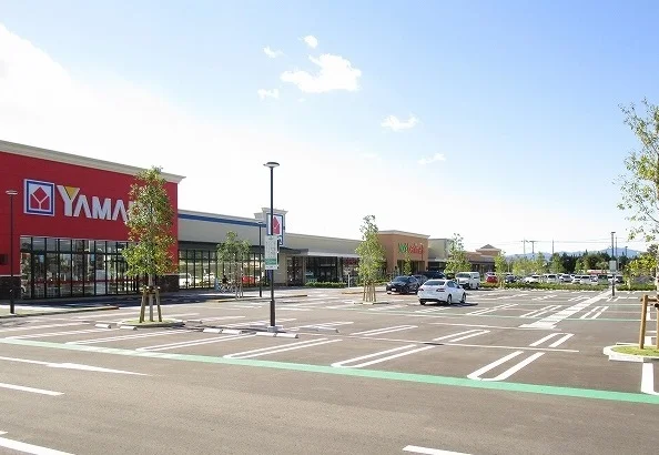 フォレストモール石岡まで750m