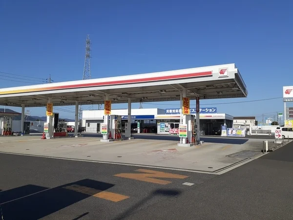 ガソリンスタンド　Ｓｈｅｌｌまで25m