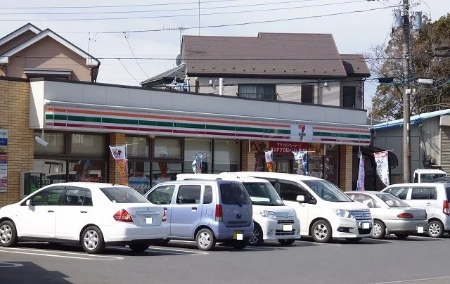 セブンイレブンまで800m