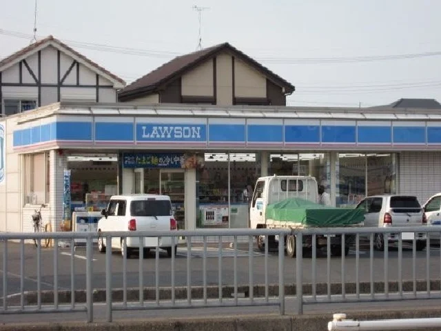 ローソンまで750m