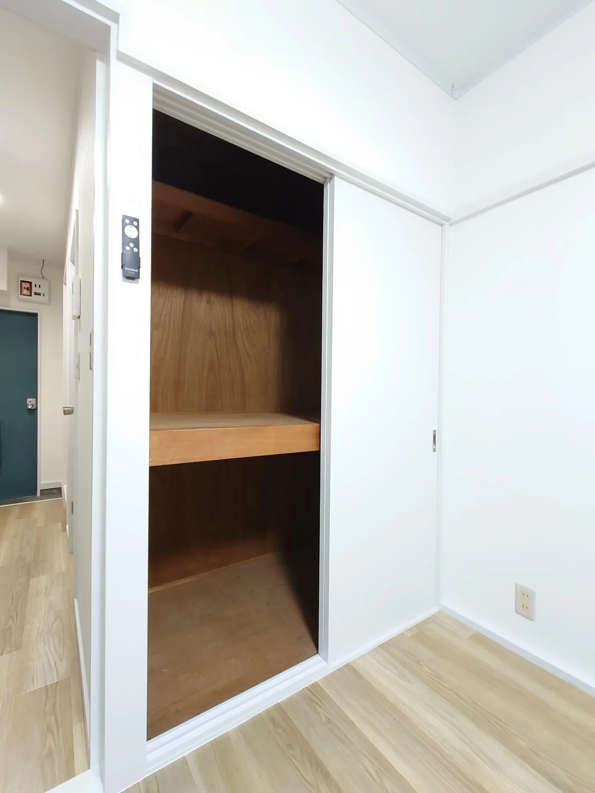 奥行きのある収納あります。
