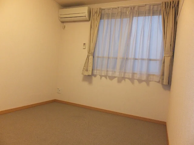 2Ｆ南側居室です。