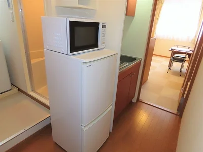 電子レンジ、冷蔵庫完備