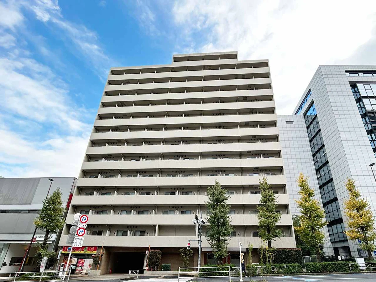 写真はお部屋のイメージです。ラグなどの室内装飾はございません。