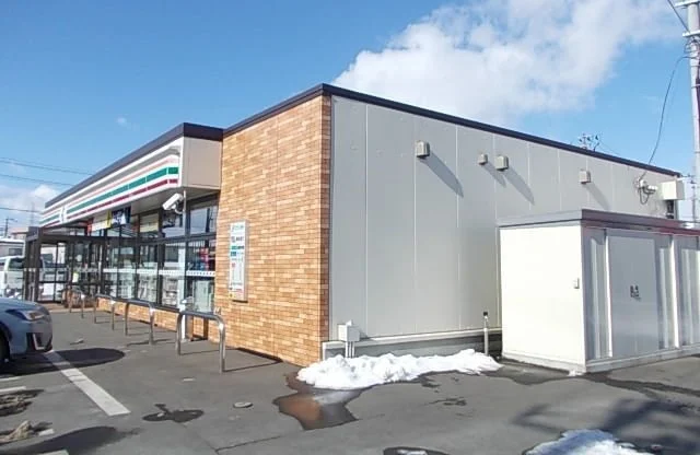 セブンイレブン八太郎二丁目店まで900m