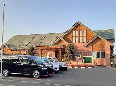 柳月　トスカチーナまで900m