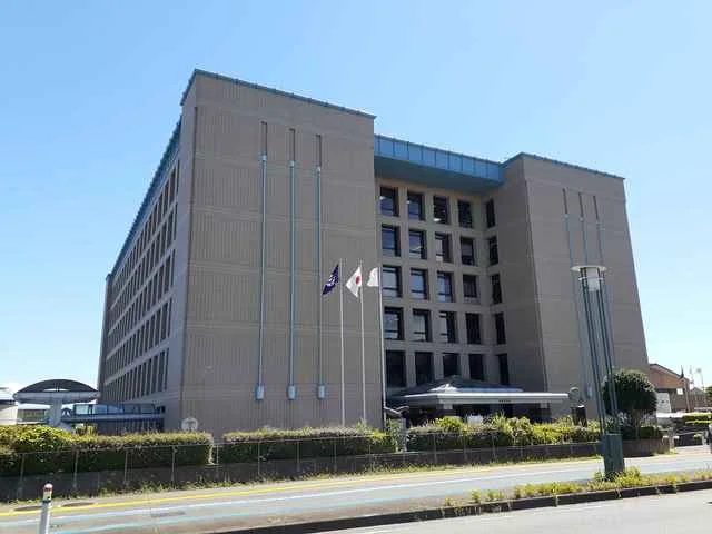 座間市役所まで3297m