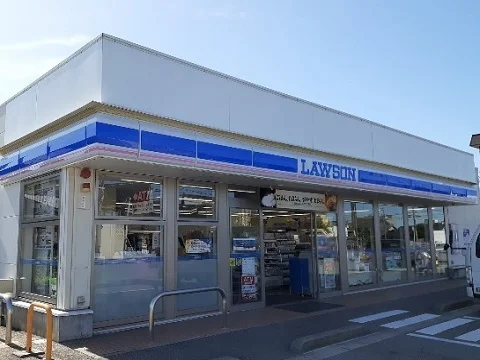 ローソン富山新庄町南店まで300m