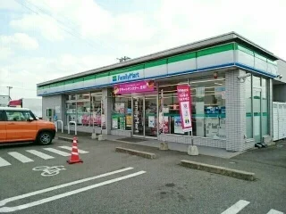ファミリーマート　八釼店まで450m