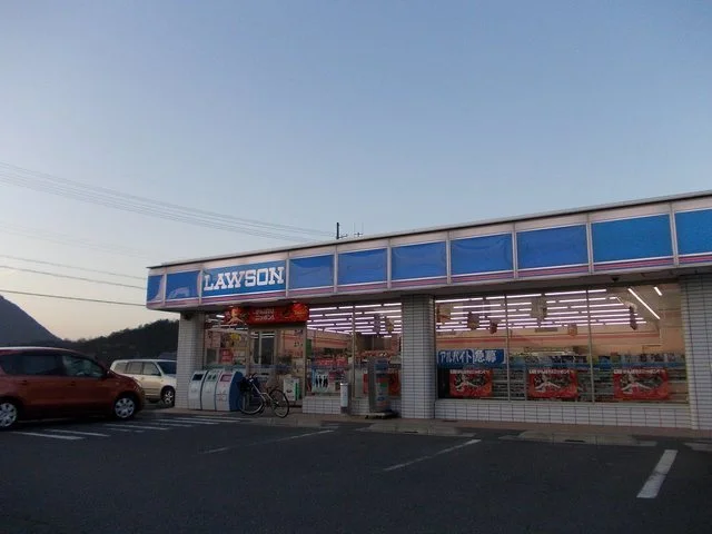 ローソン甲西菩提寺店まで700m