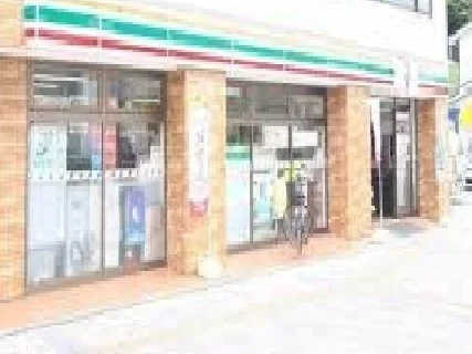 セブンイレブンまで380m