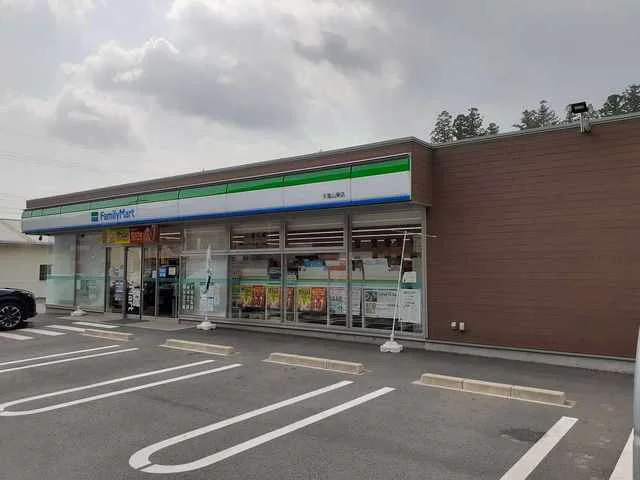 ファミリーマート天竜山東店まで600m