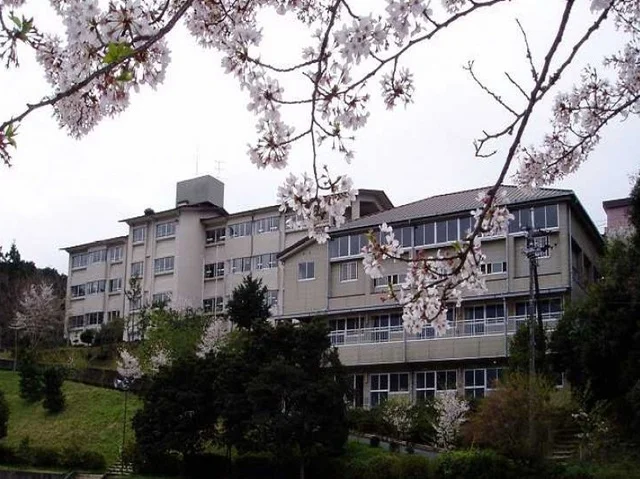 浜松市立光が丘中学校まで700m