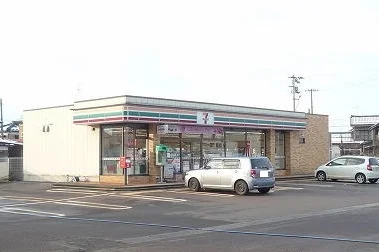 セブンイレブン三条上保内店まで1000m