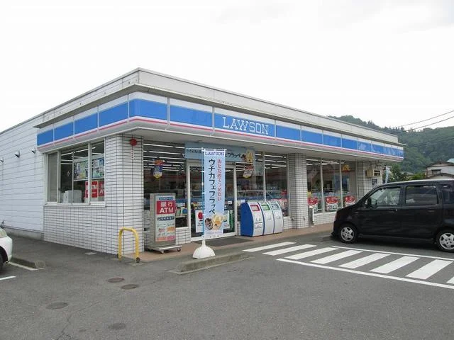 ローソン都留禾生店まで500m
