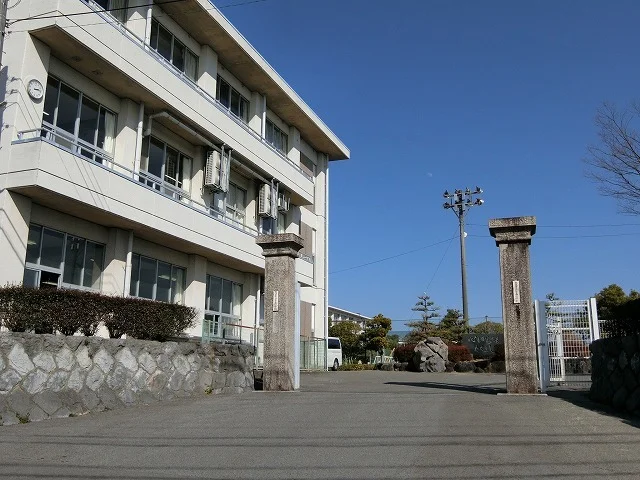 青墓小学校まで850m
