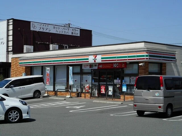 セブンイレブン桜木３丁目店まで1200m