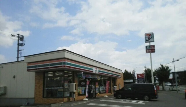 セブンイレブン旭川豊岡１３条店まで300m