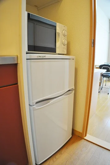 電子レンジ、冷蔵庫付き（部屋によりメーカーは異なります）