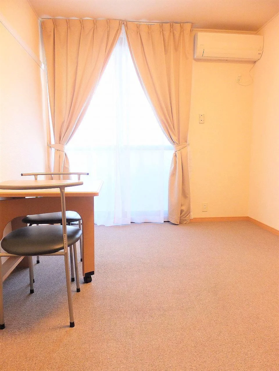 カーペットのお部屋です