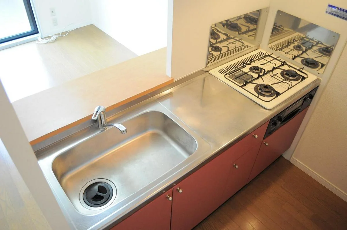 ３口コンロ付き