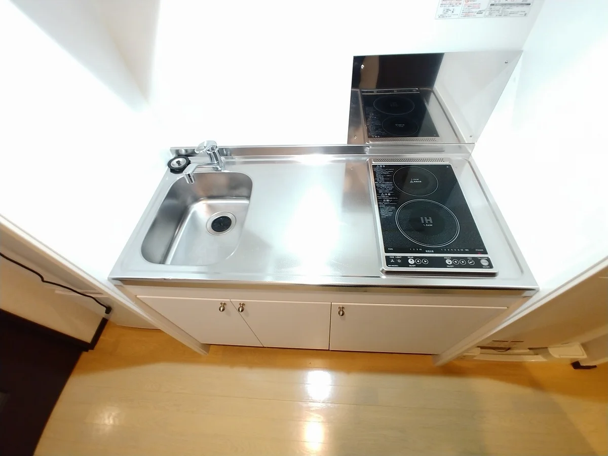 キッチンは広め