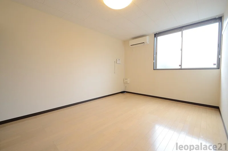 備品や設備仕様は号室等により異なります現地をご確認下さい。