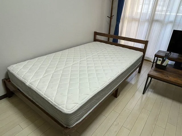 セミダブルベッド