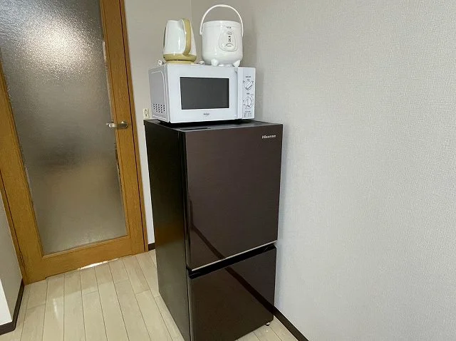 冷蔵庫・電子レンジ・ケトル・炊飯器