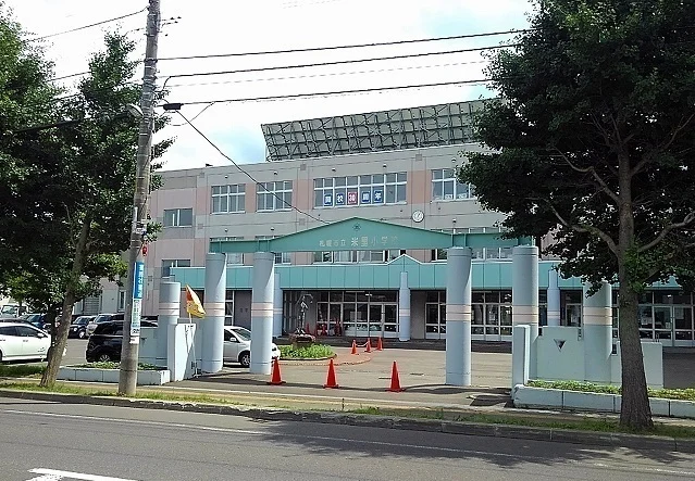 米里小学校まで1400m