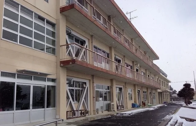 福島市立湯野小学校まで1100m