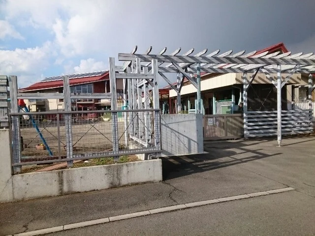 八幡幼稚園まで350m