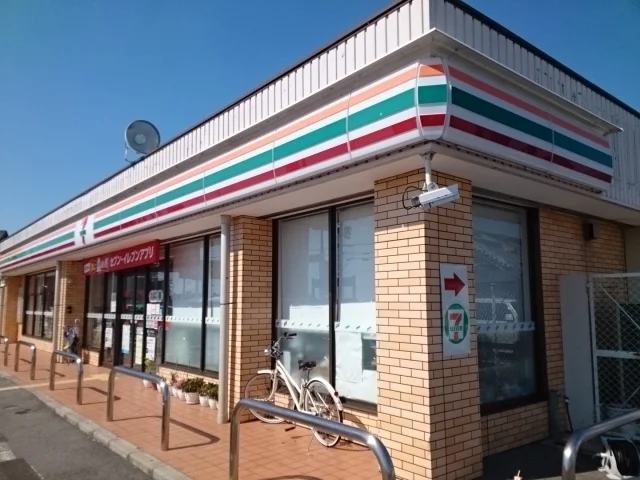 セブンイレブン様まで800m