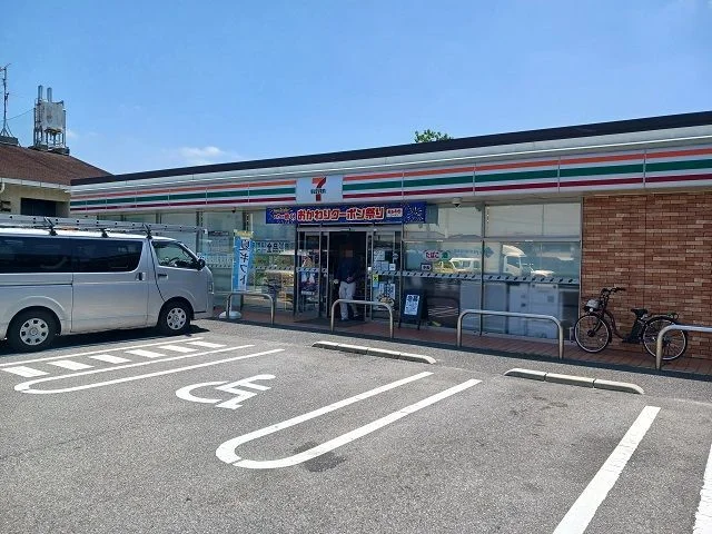セブンイレブン諸福1丁目店様まで170m