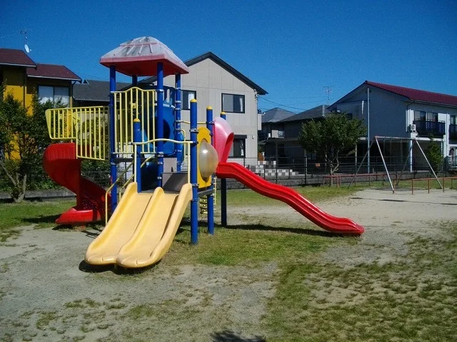 新雲山ふれあい公園まで100m