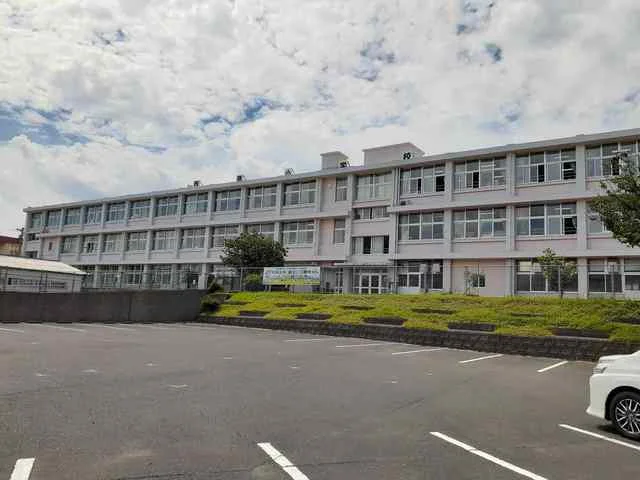 西原小学校まで650m