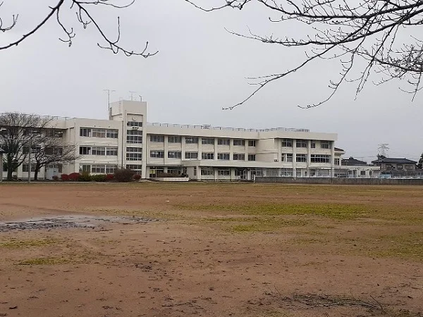 山倉小学校まで200m