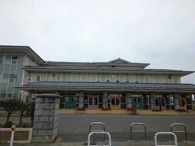 猿橋小学校まで400m