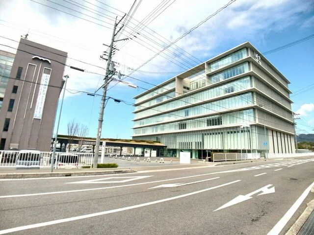 紀の川市役所様まで1600m